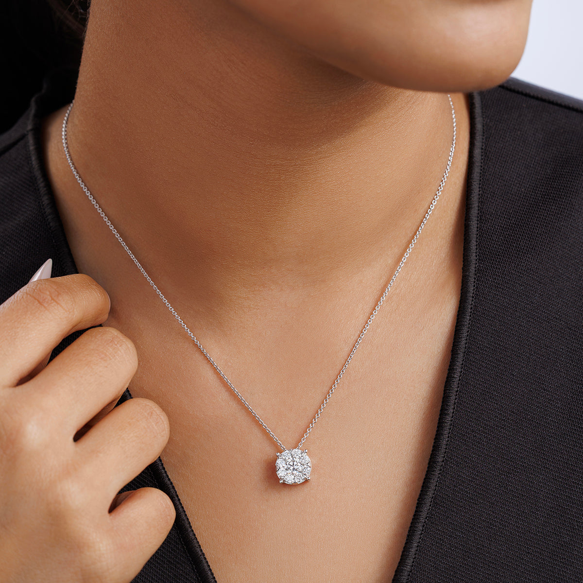 CLASSIC <span>Halo Solitaire</span> NECKLET