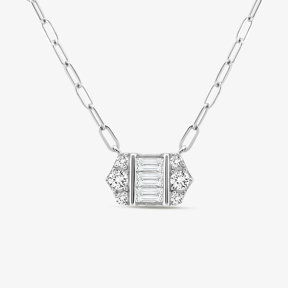CLASSIC<span> Barrel Baguette Diamond </span>NECKLET
