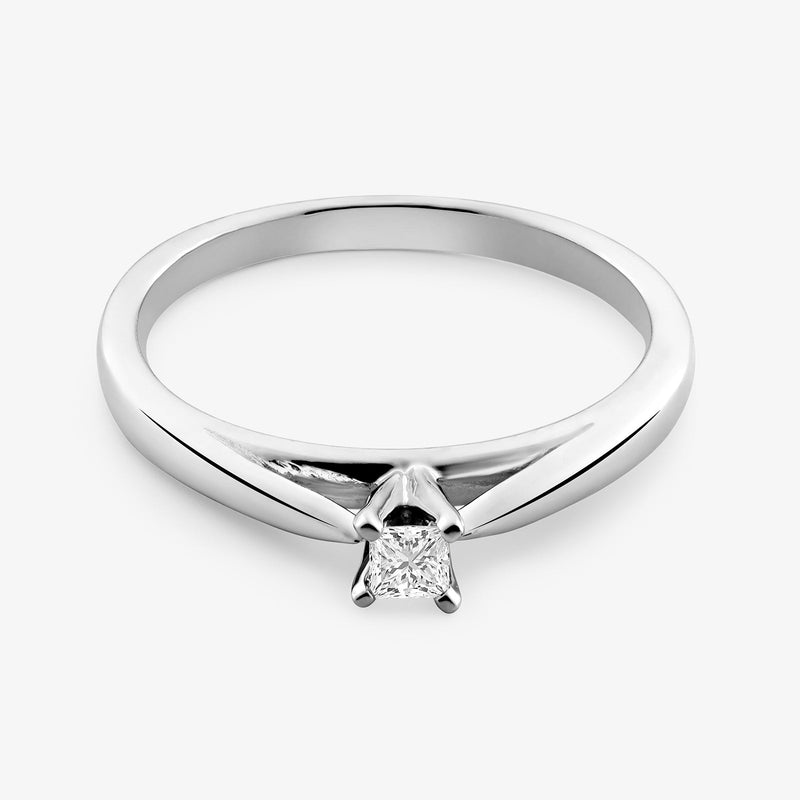 Side view: princess-cut diamond ring, central 4-prong stone, silver-tone band