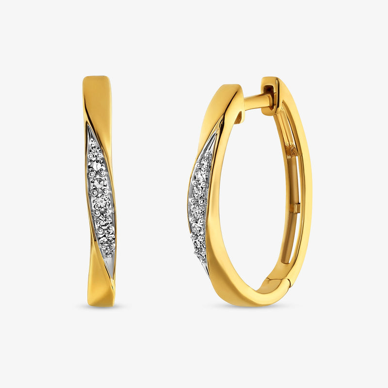 Crossover Curve Hoop Ohrring, gelbgoldfarbenes Creolenpaar mit Diamantbesatz, Profilansicht