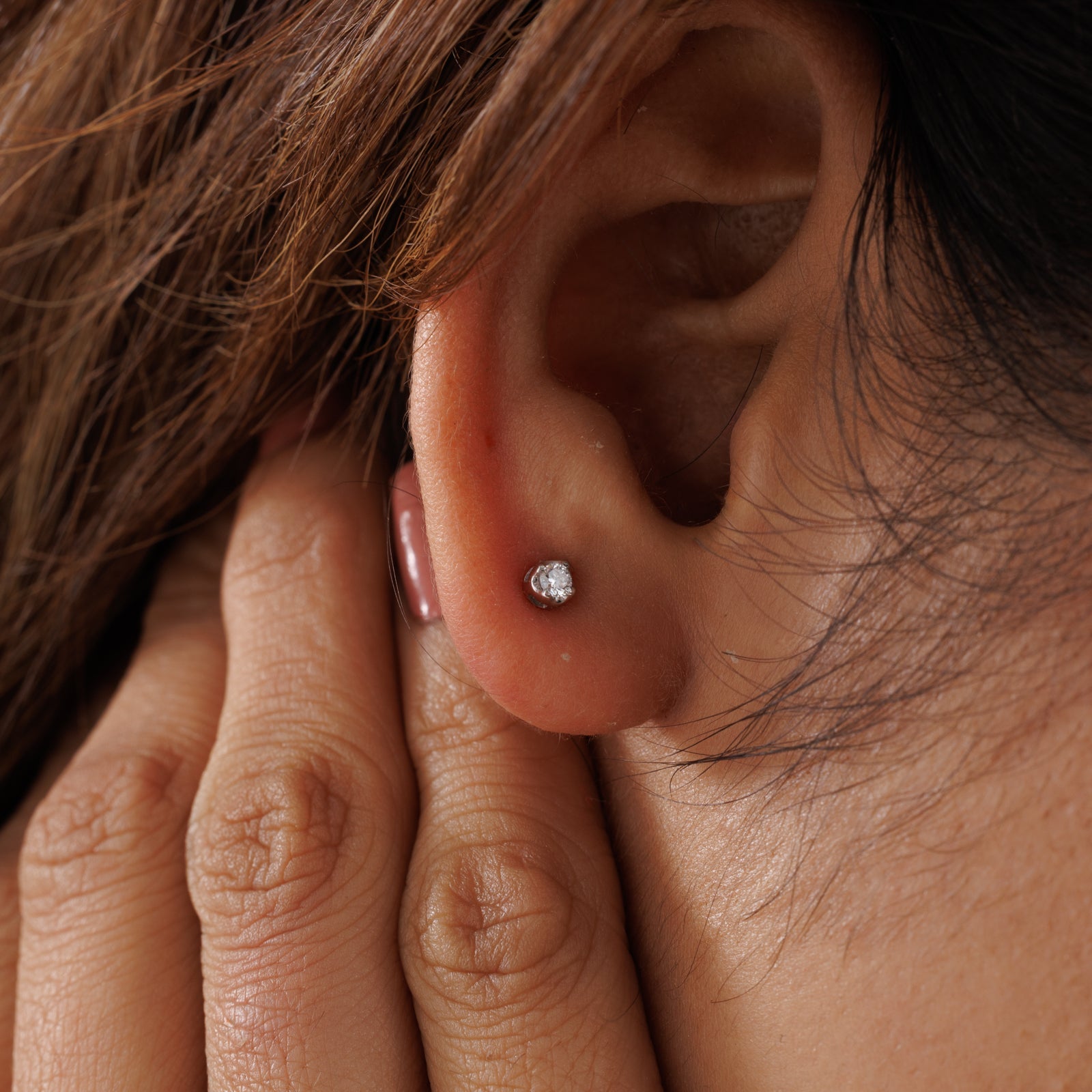 EVERYDAY <span>Glow Solitaire Stud</span> EARRINGS