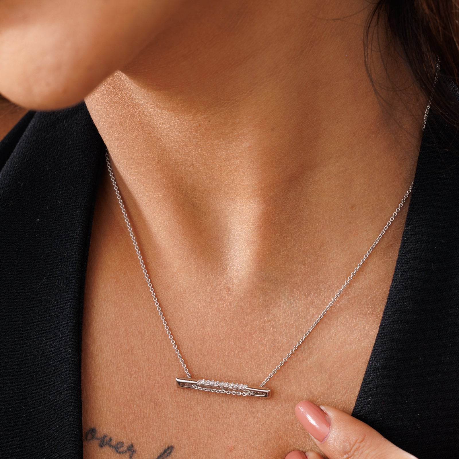 STELLAR <span>Bar Diamond</span> NECKLET
