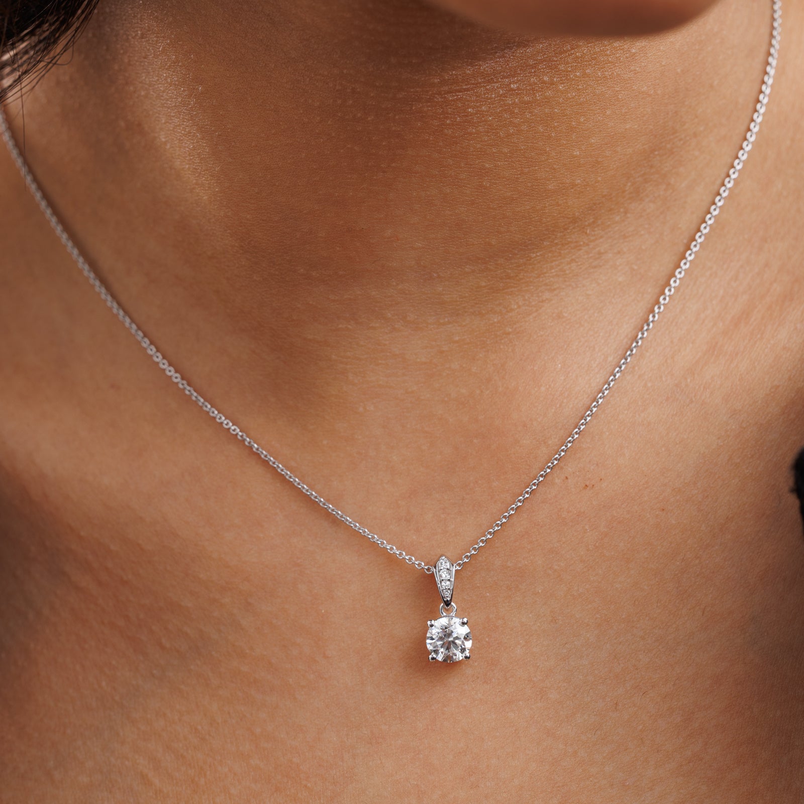 MINIMAL <span>Solitaire Drop</span> NECKLET