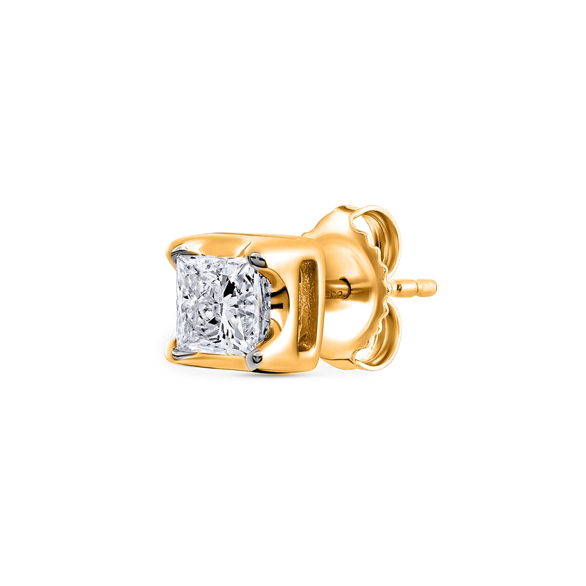 Keemti Jewels' Modern Luxe Cube Stud Earrings: square-cut solitaire diamond, four-prong setting for modern elegance.