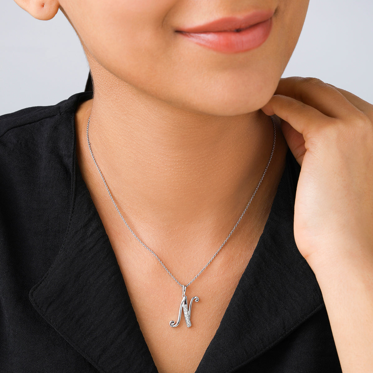 CLASSIC<span> A Signature Diamond </span>PENDANT