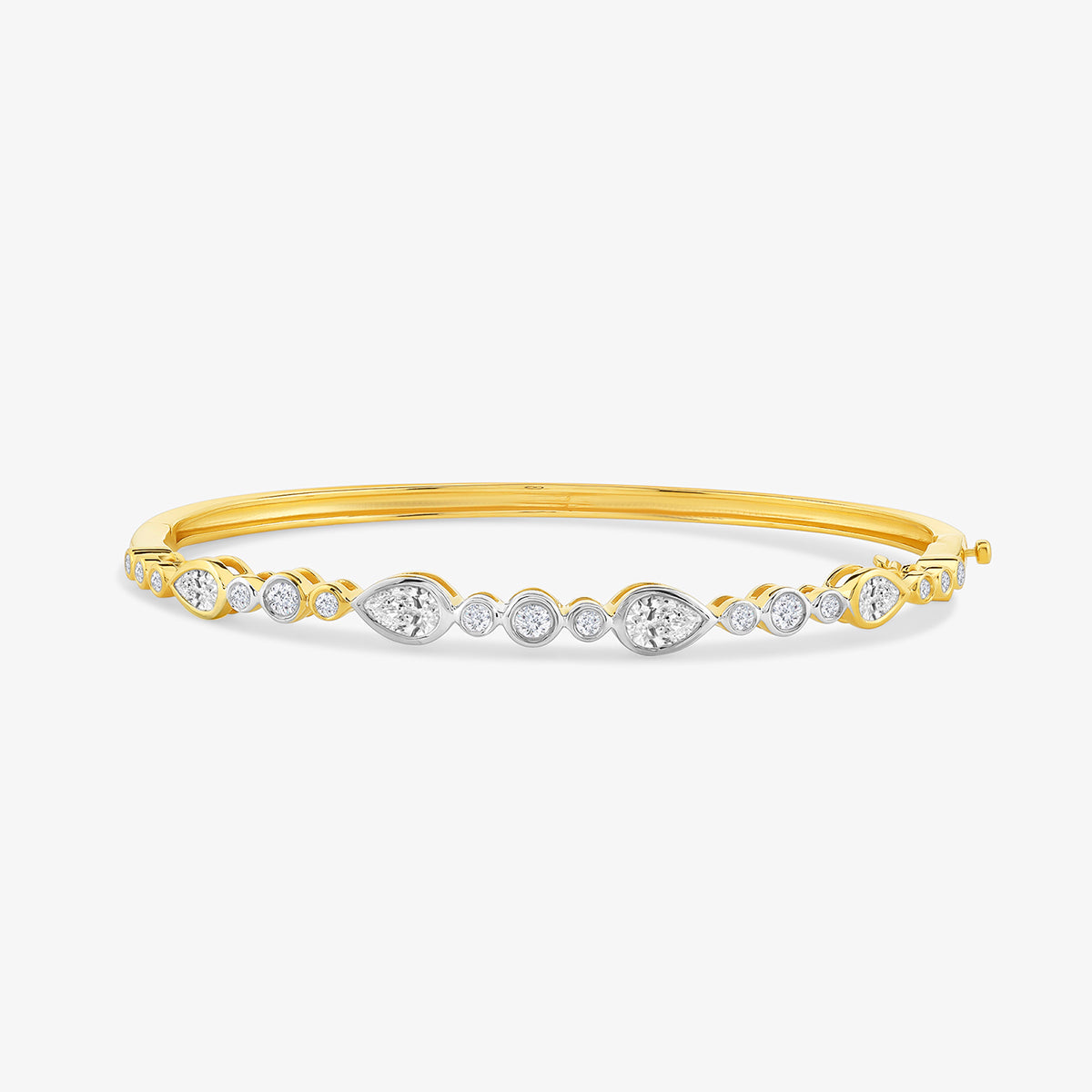 TEARDROP<span> Motif Oval Diamond </span>BRACELET