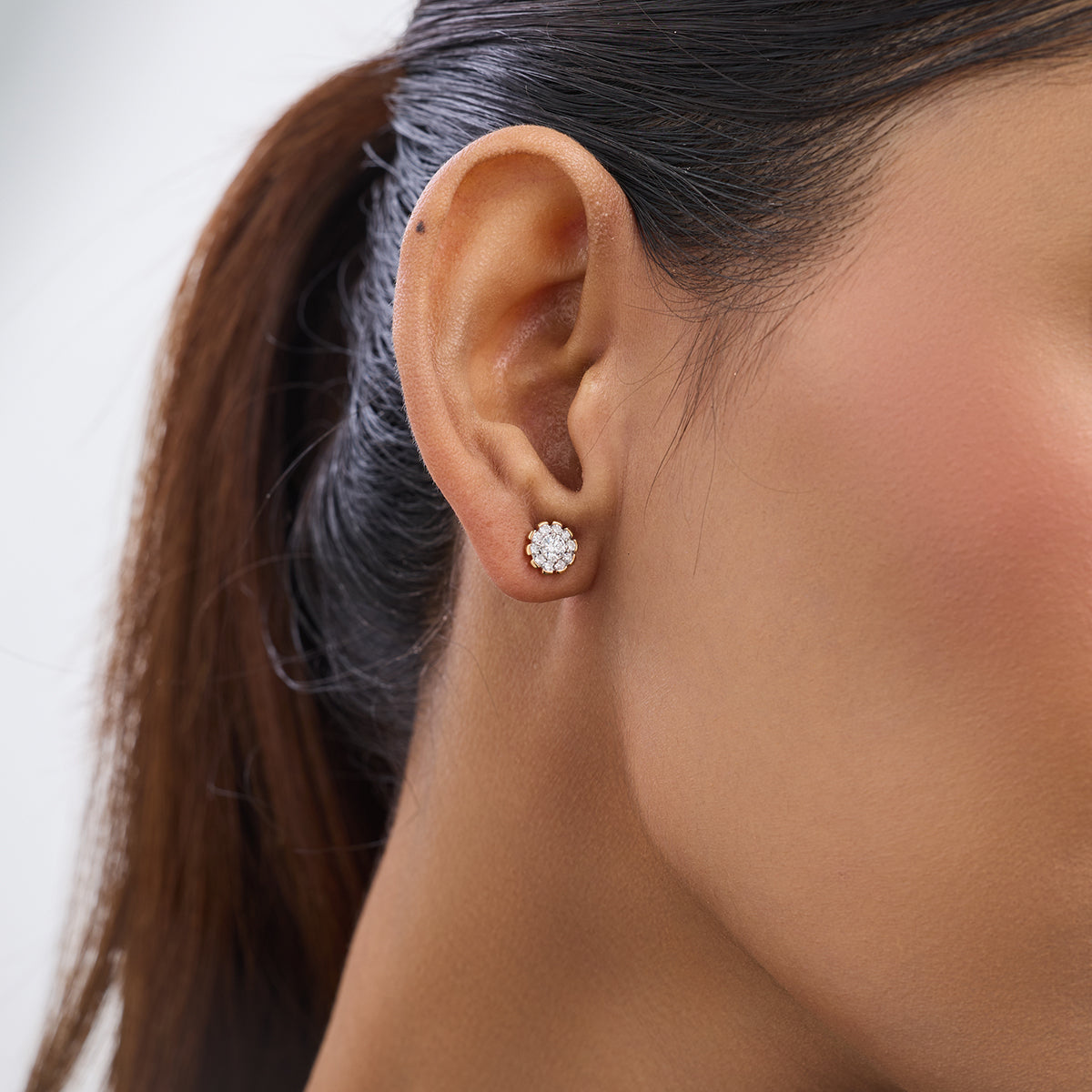FROSTED<span> Bloom Diamond Stud </span>EARRINGS