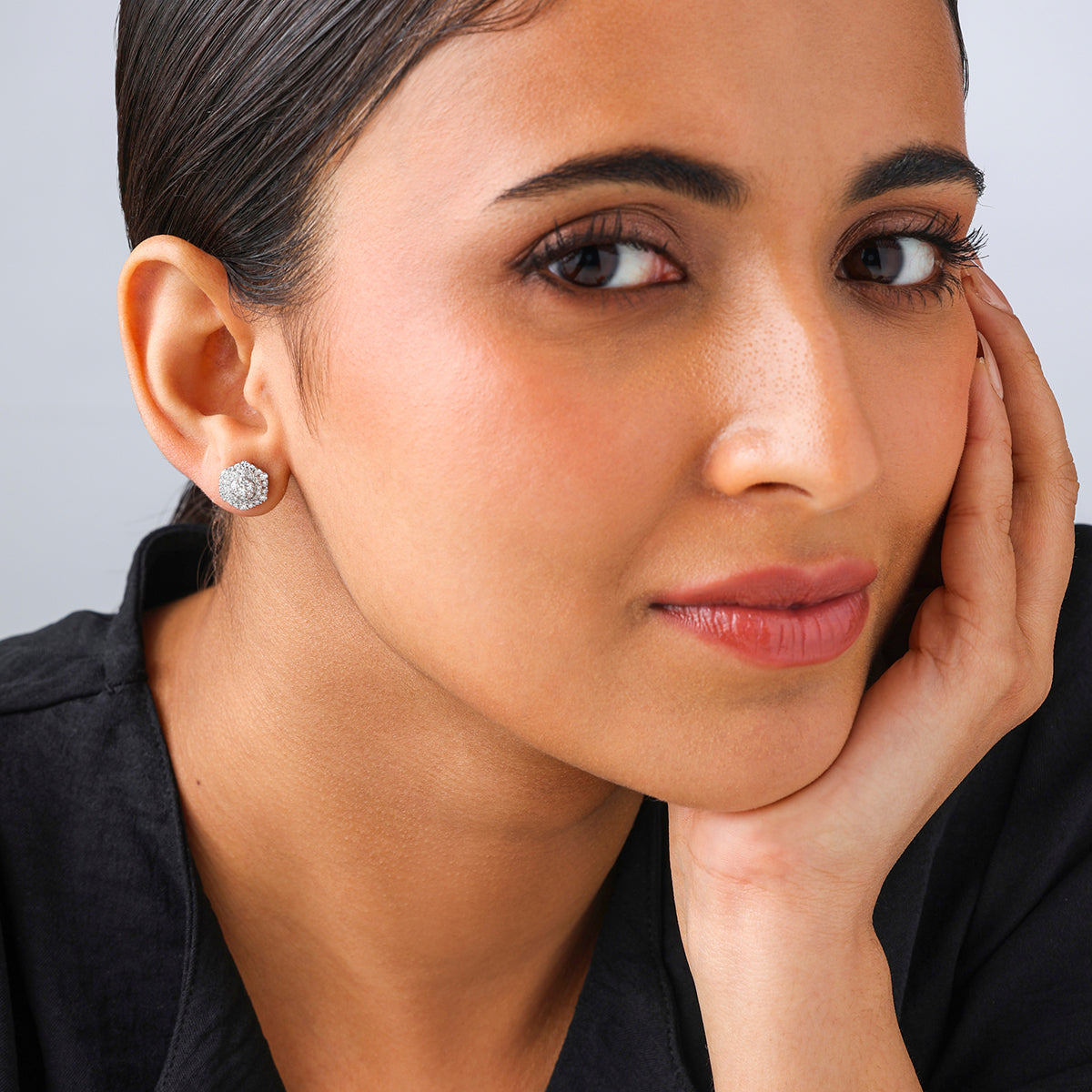 HEXA <span>Cluster Diamond Stud </span>EARRINGS