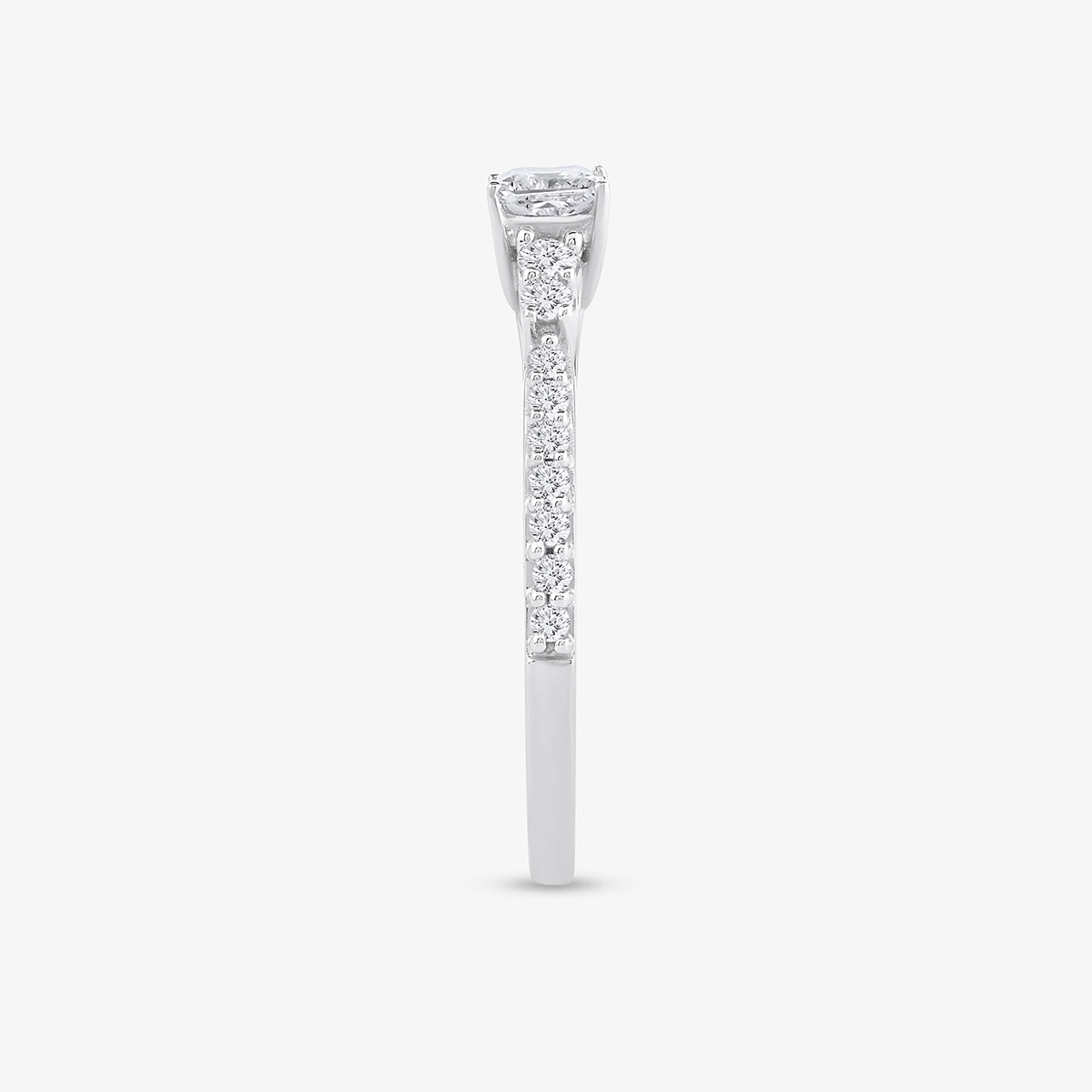 TIMELESS <span>Princess Glow Diamond </span> RING
