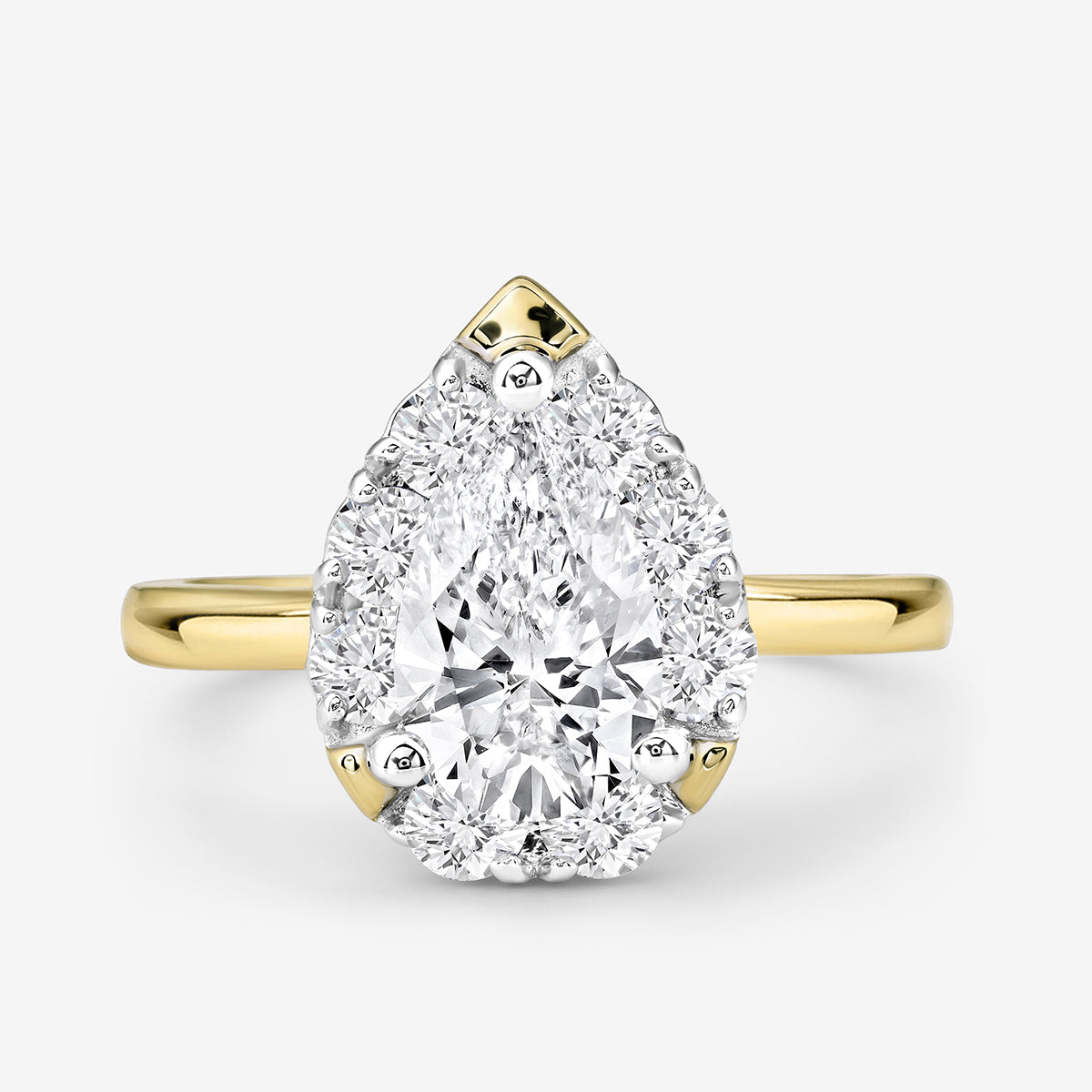 MAJESTIC <span>Pear Halo</span> RING