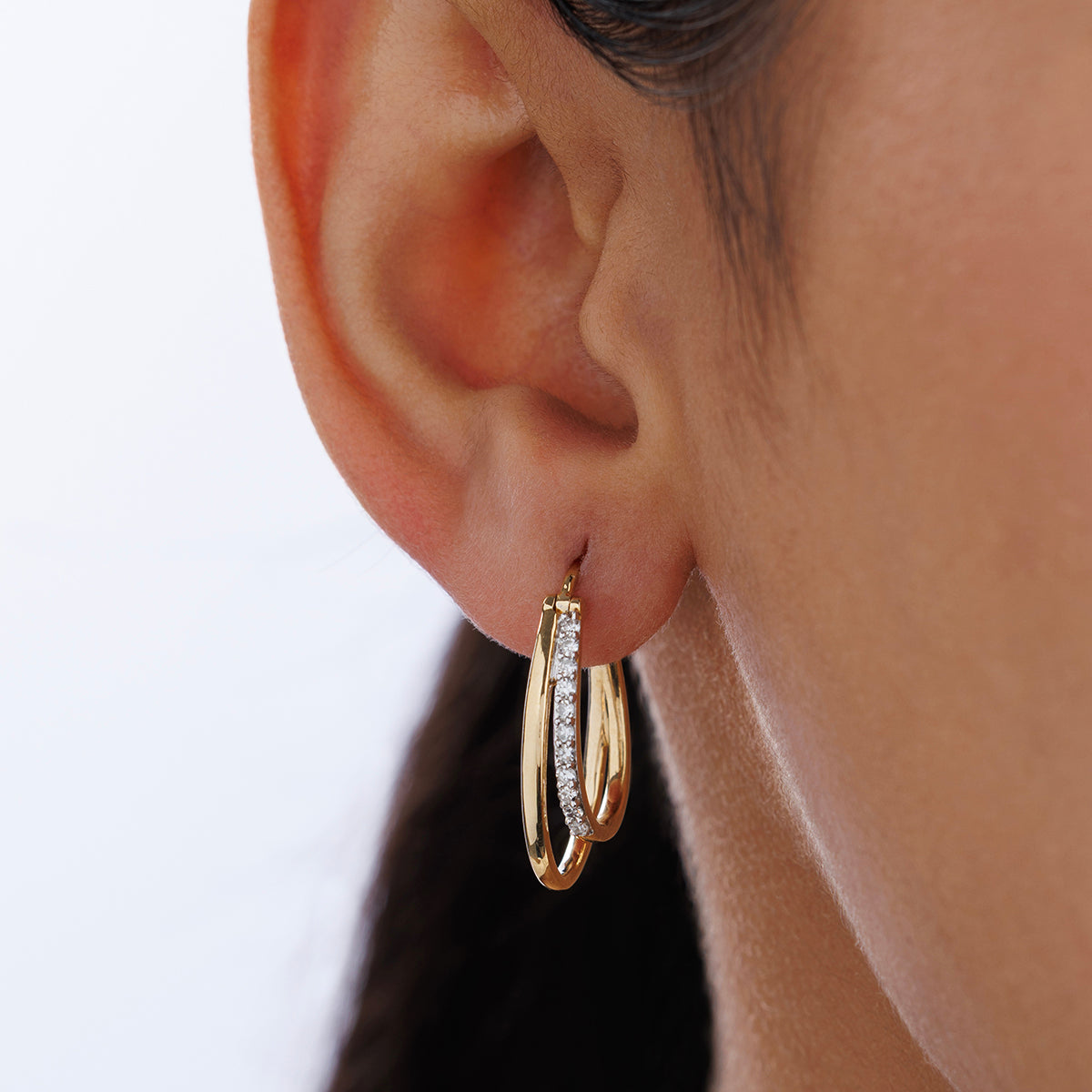 GUARDIAN <span>Glow Diamond Hoop </span>EARRINGS