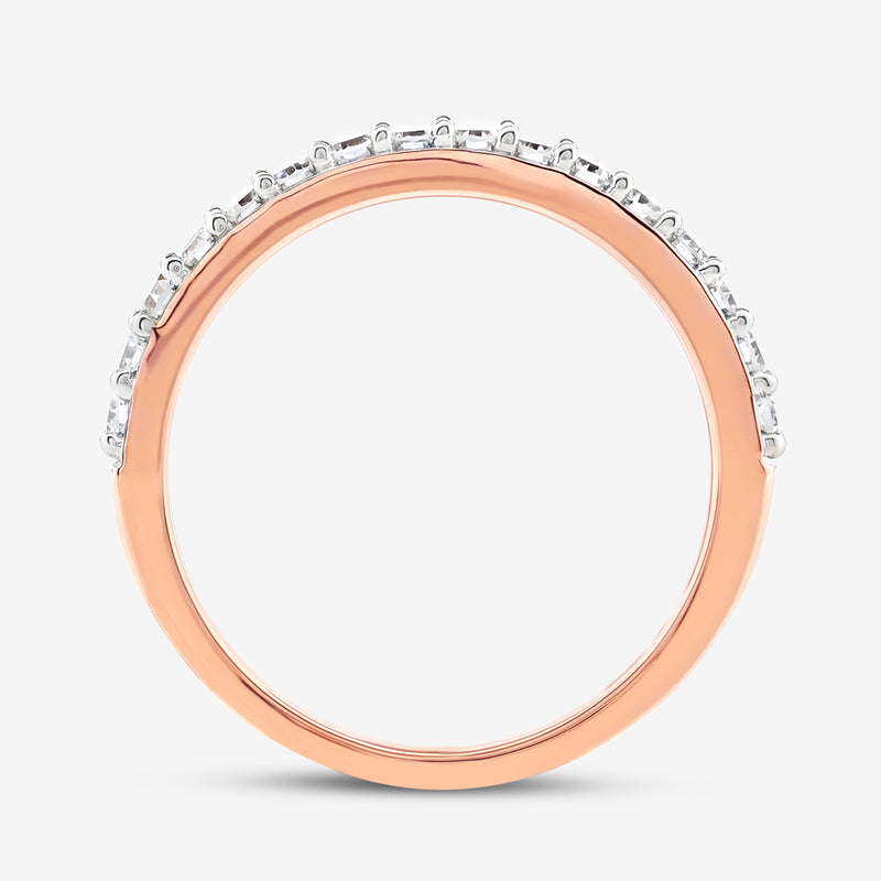 Keemti Jewels ETERNAL Glow Oval Halo Ring with round-cut diamonds, shown on a plain white background.
