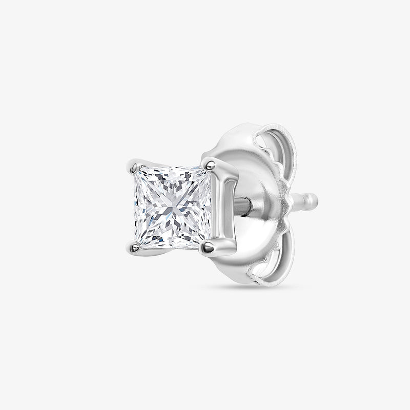 Square diamond stud earring, 925 silver, 0.75 ct, angled view of square stone