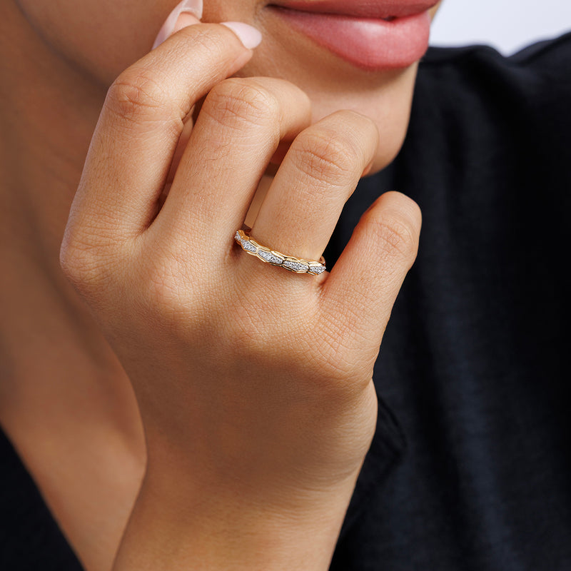 Wave Edge Diamond Ring