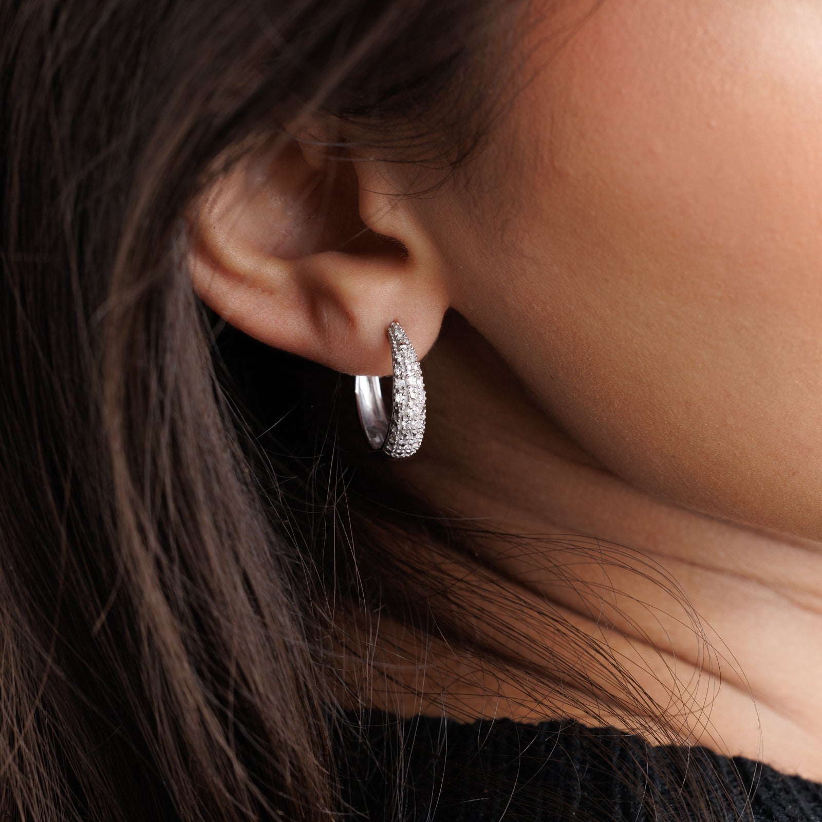 CLASSIC <span>Round Hoop</span> EARRINGS