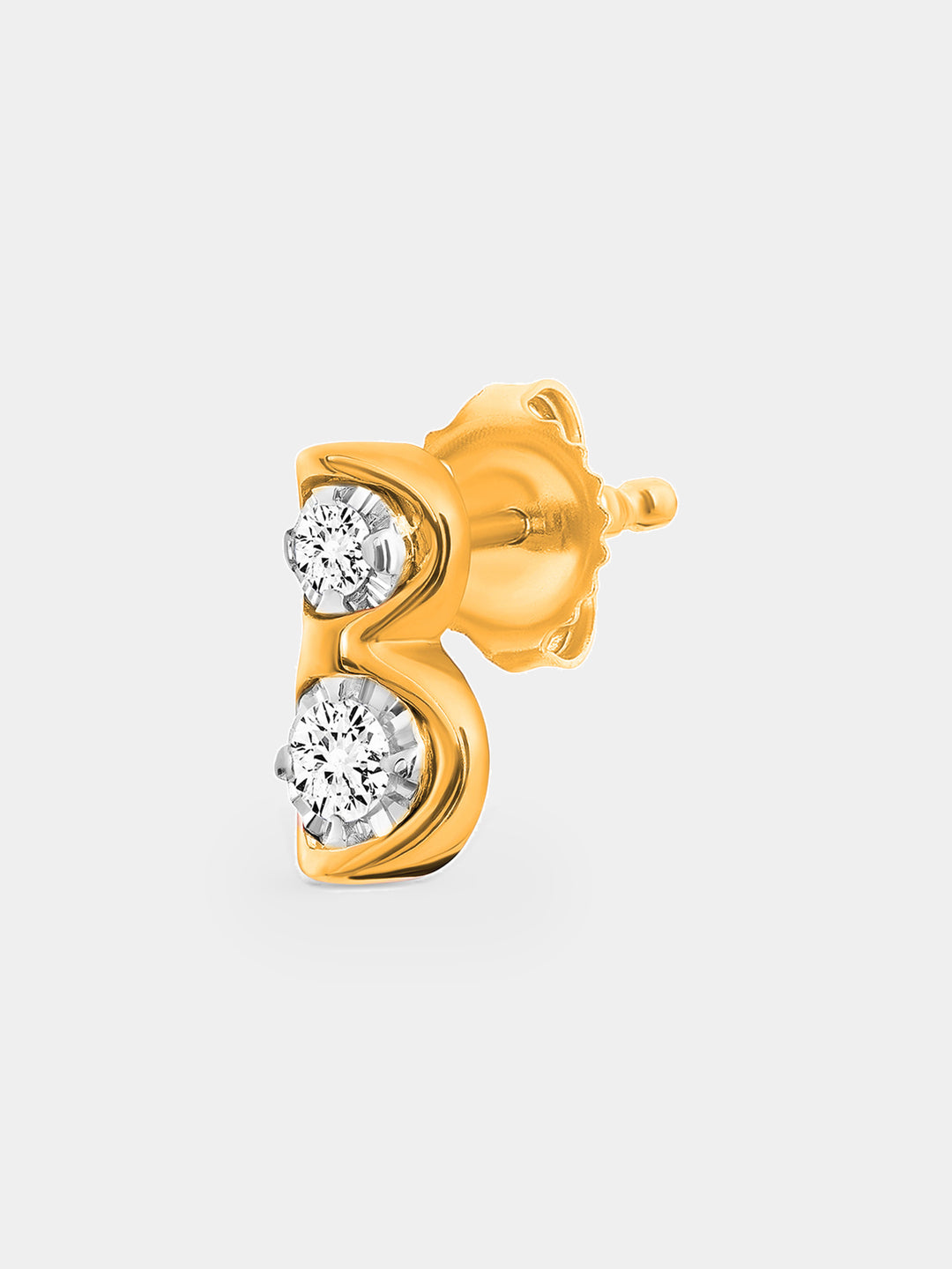Keemti Jewels’ Twin Spark Stud Earrings: vertical lab diamonds on curved gold for harmonious sparkle.
