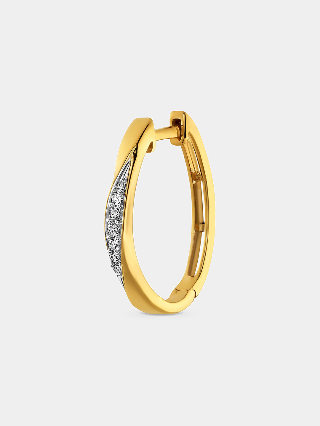 Crossover Curve Hoop Ohrring, gelbgoldfarbenes Creolenpaar mit Diamantbesatz, Profilansicht