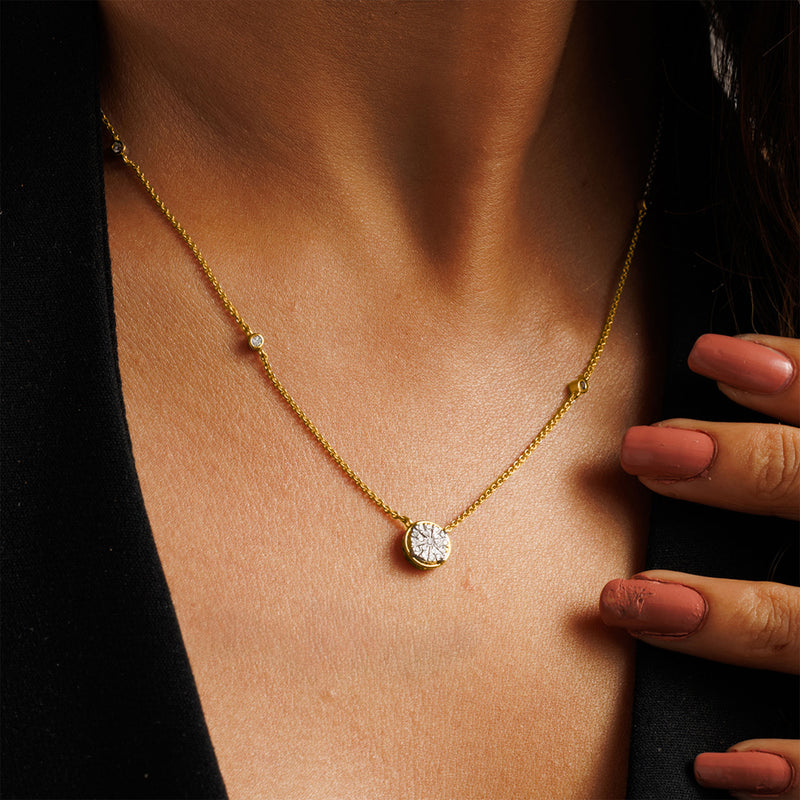 Keemti Jewels Classic Solitaire Necklet Model View