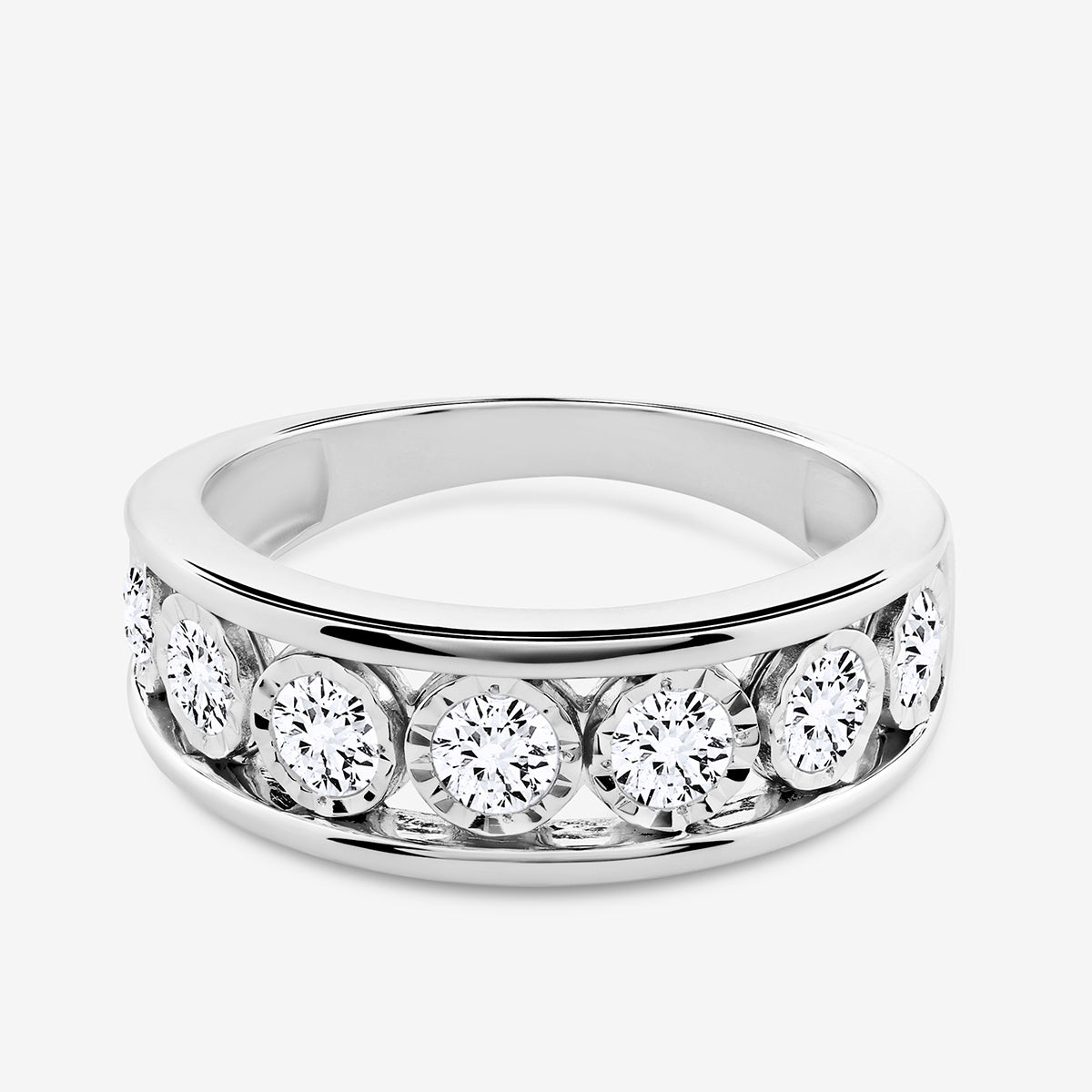 Full Cluster Diamond Ring