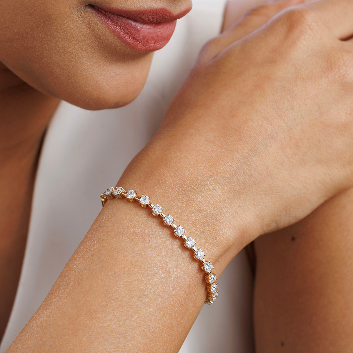 Round Brilliance Diamond Link Bracelet