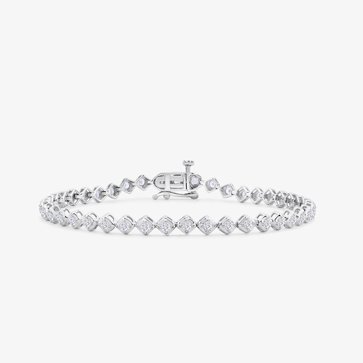 CLASSIC <span>Oval Links Diamond </span>BRACELET
