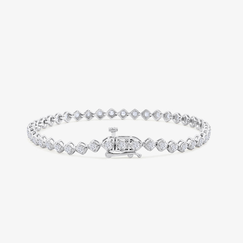 Keemti Jewels' Classic Oval Links Diamond Bracelet features oval diamond links and a box clasp, set in white metal.