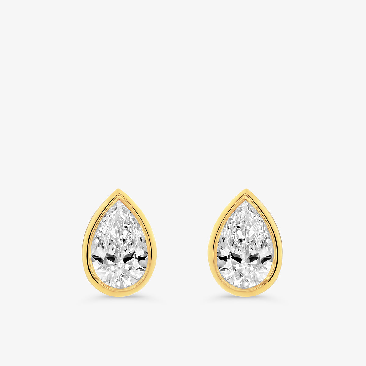 RADIANT <span>Dew Diamond Stud </span>EARRINGS