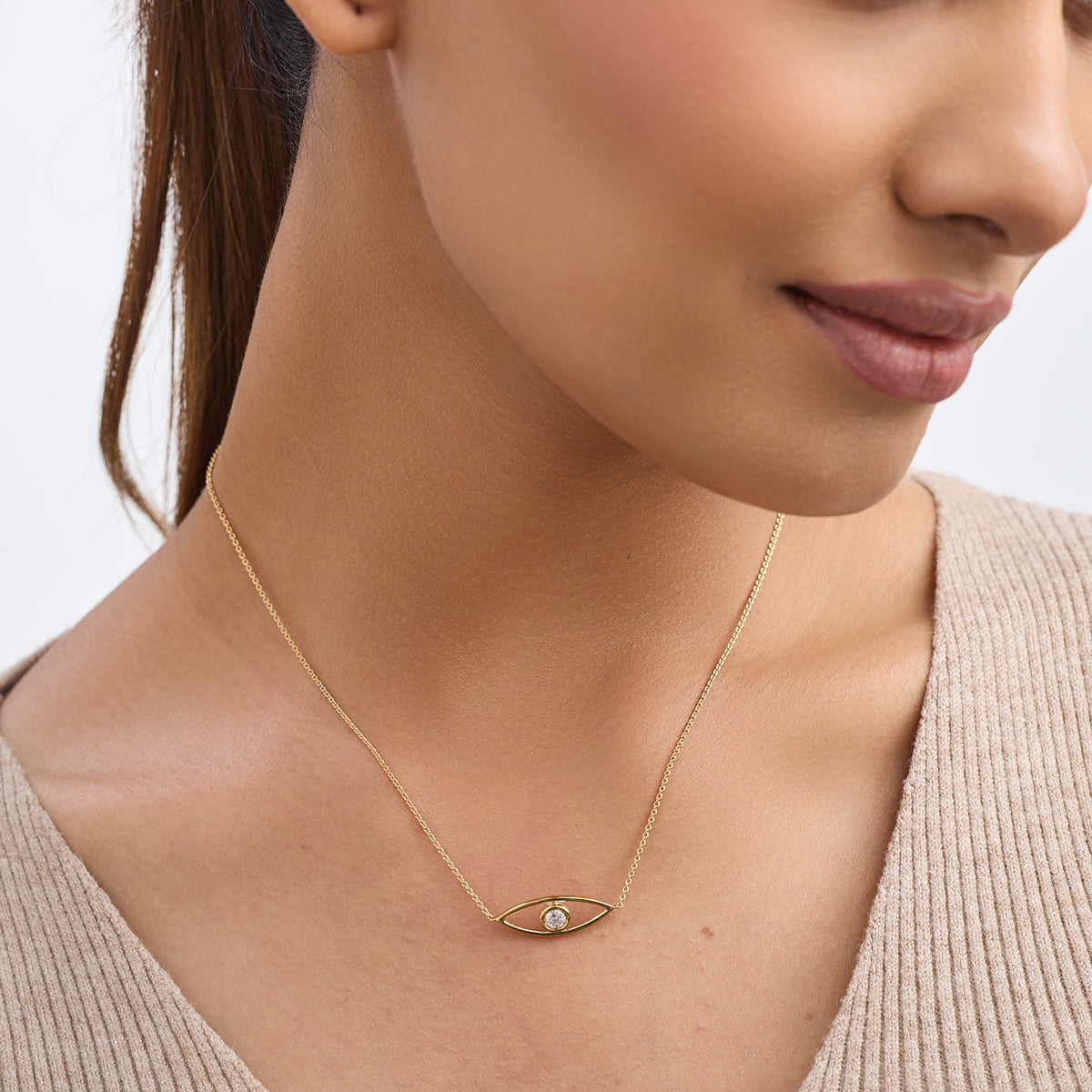 NAZARIYA <span>Glow Diamond </span>NECKLET