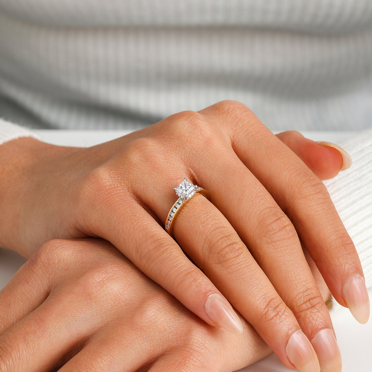 GOLDEN<span> Halo Solitaire</span> RING