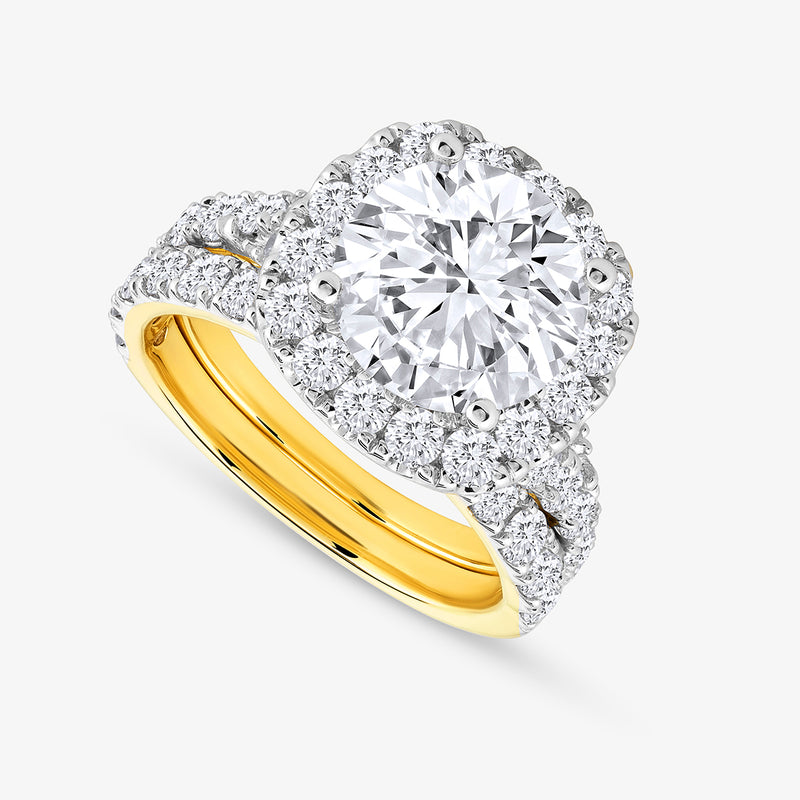 Keemti Jewels Pure Promise Round Halo Diamond Ring features a large center stone encircled by sparkling diamonds.